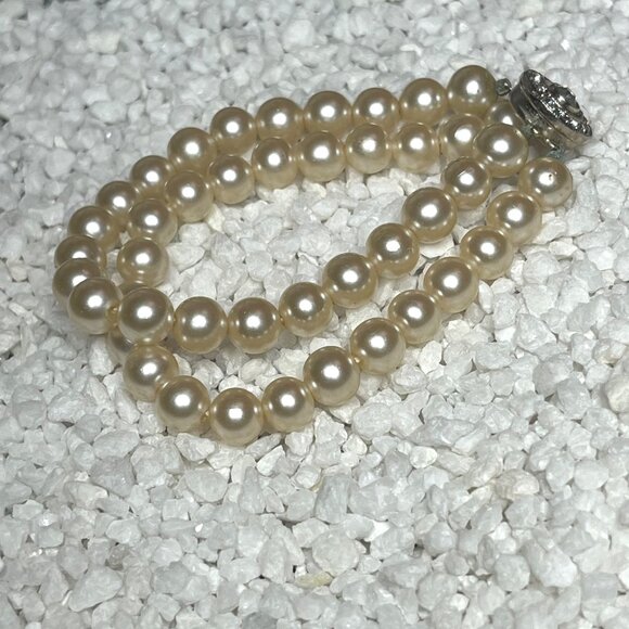 Vintage Double-Strand Faux-Pearl Bracelet with Rhinestone Clasp - Picture 6 of 8